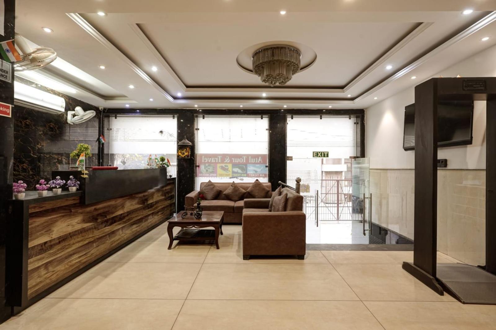 Hotel Naveen Nové Dillí Exteriér fotografie